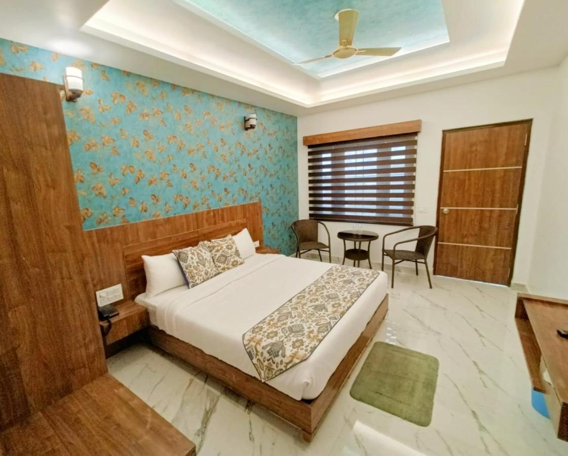 Hotel Cloud Inn, Nainital Rāmgarh Exteriör bild