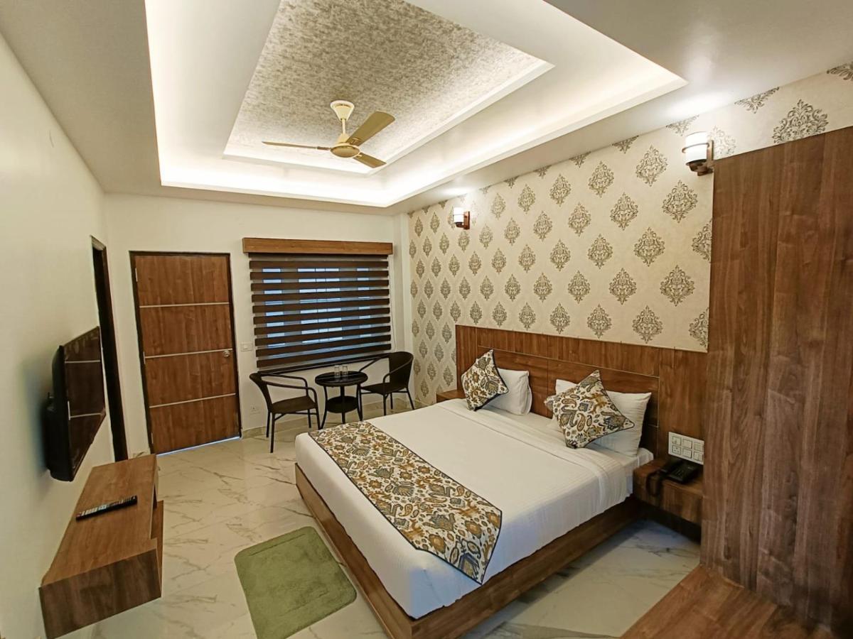 Hotel Cloud Inn, Nainital Rāmgarh Exteriör bild